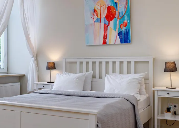 Danylo 3* إلفيف