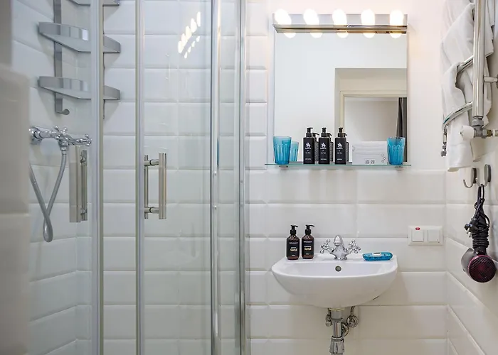 Danylo 3* إلفيف